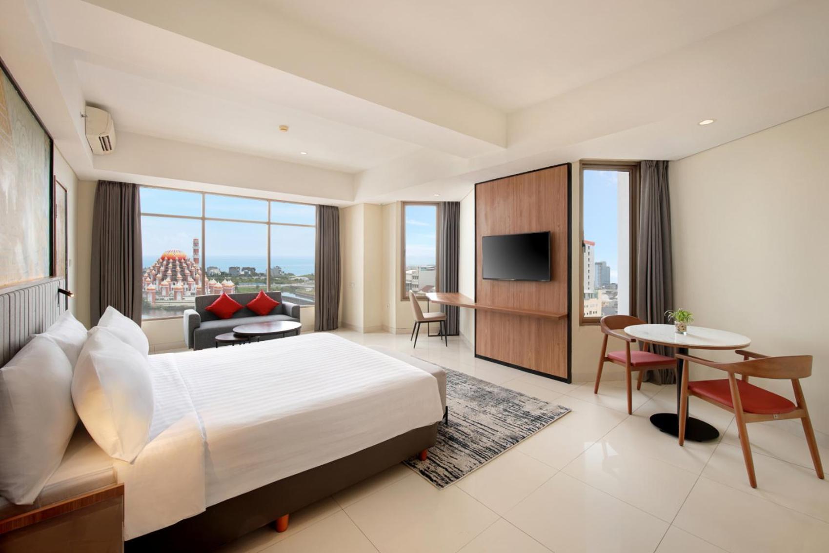 Aston Inn Pantai Losari ماكاسار المظهر الخارجي الصورة