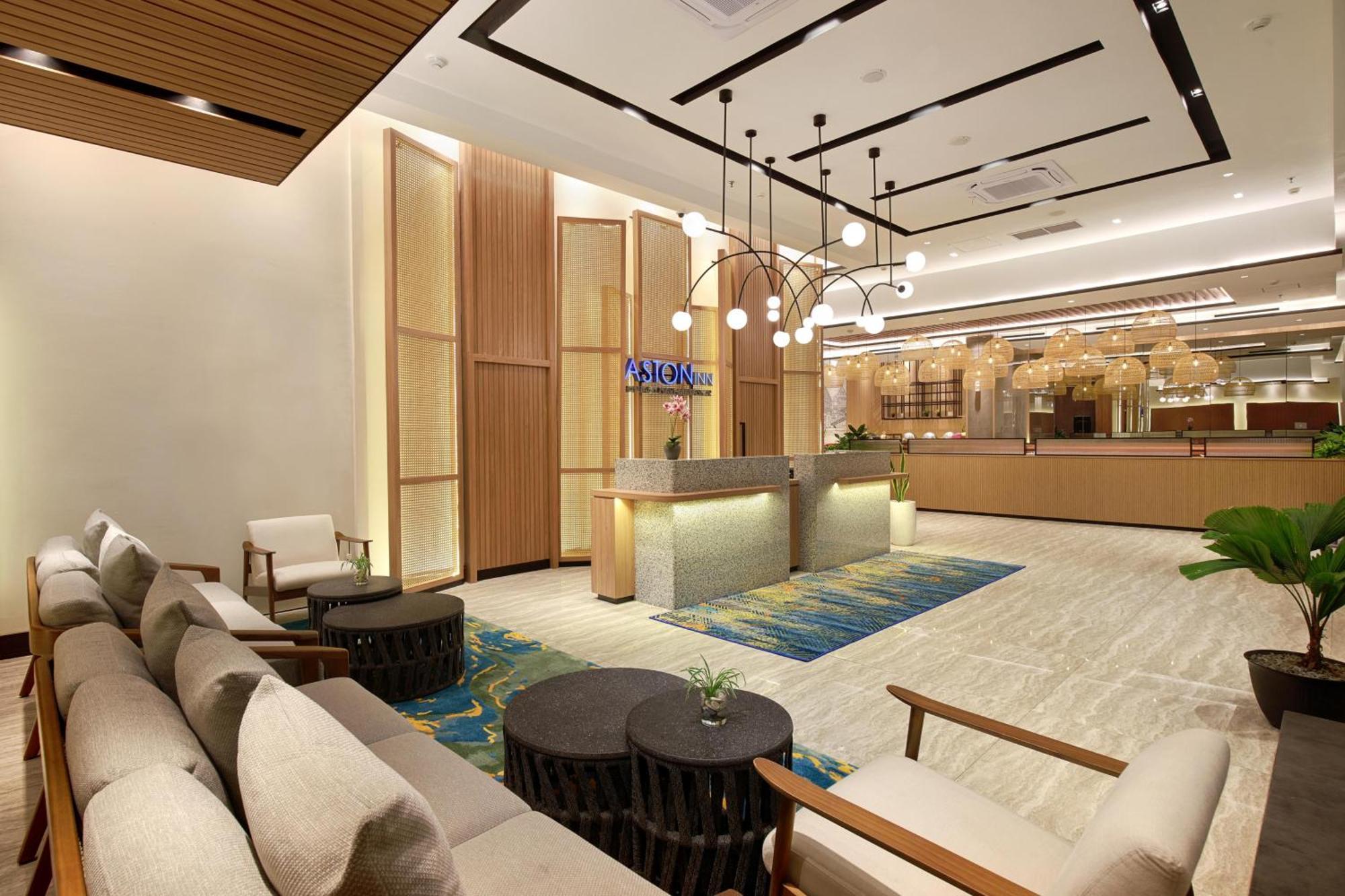 Aston Inn Pantai Losari ماكاسار المظهر الخارجي الصورة